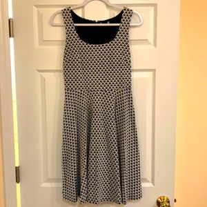 Chic Chevron blue and white dress. Size 6.